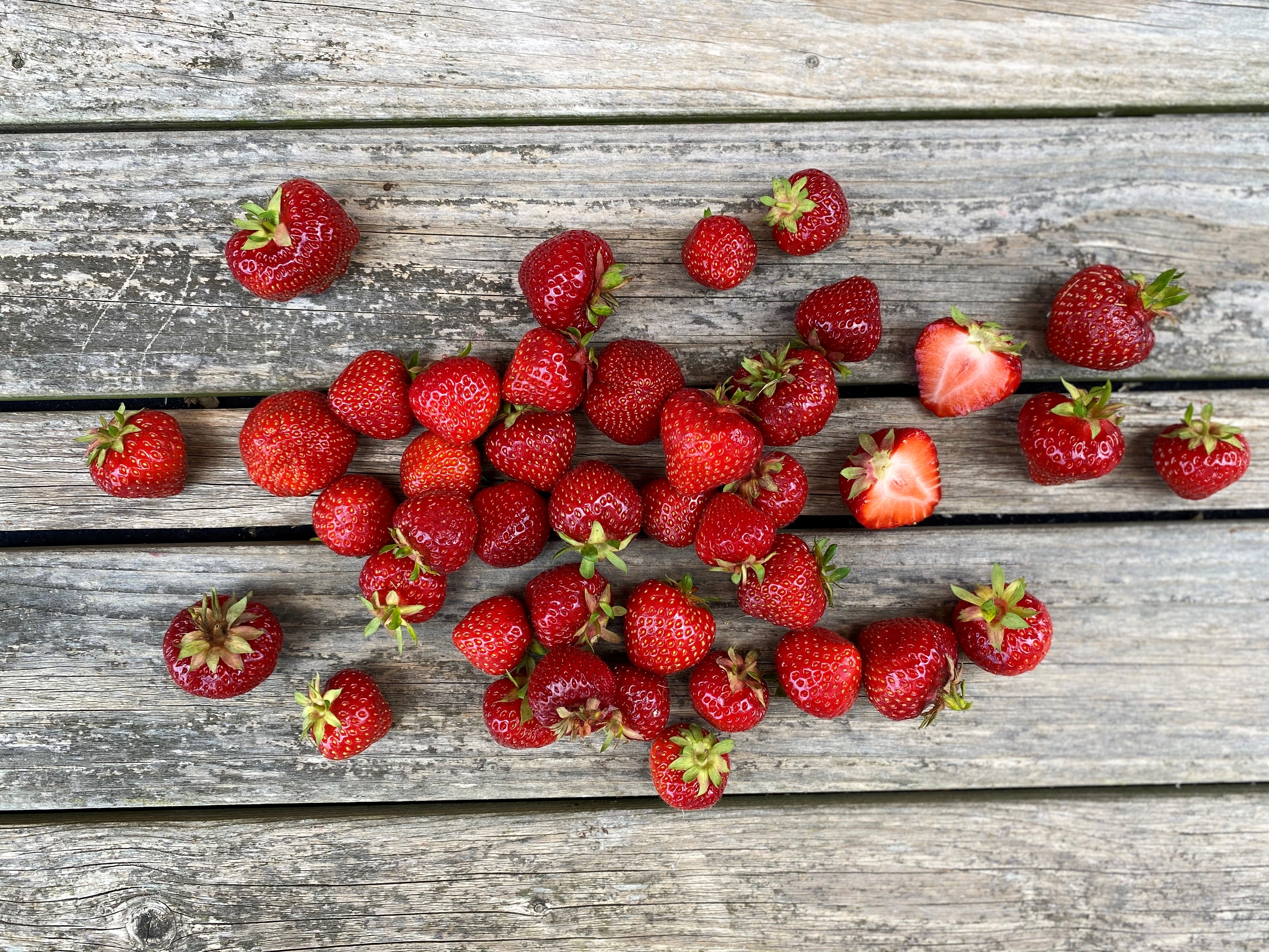 So wäschst du Erdbeeren