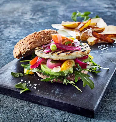 Vegetarburger med halloumi