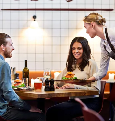 2 ud af 3 danskere vælger restaurant ud fra personlige anbefalinger