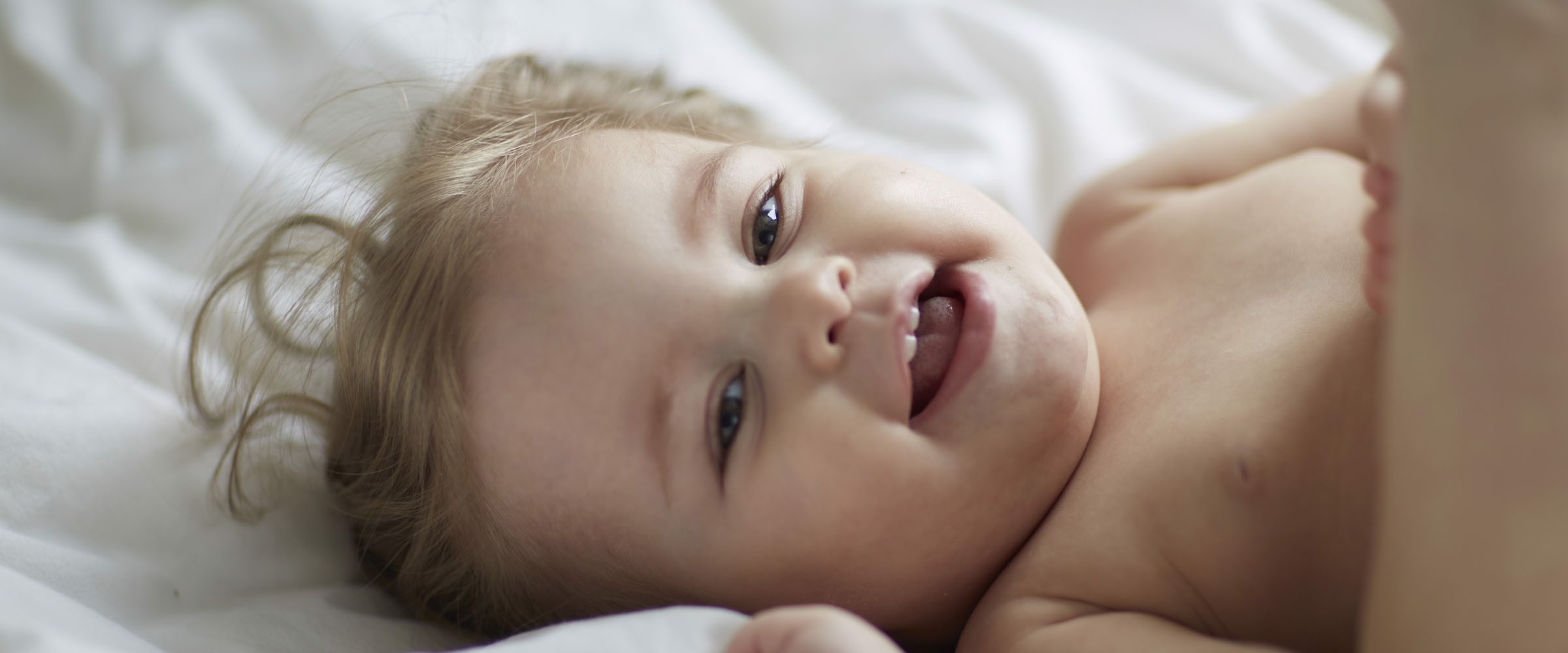 Se videoen: "Hvor meget skal baby sove?" her