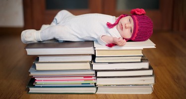 Guide til højtlæsning: Her er bøgerne der hjælper dit barn med at falde i søvn