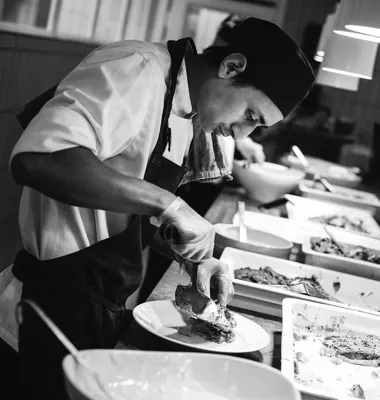 Danskerne vil støtte restaurationsbranchen: Fire ud af 10 vil spise ude mindst hver anden uge efter genåbningen