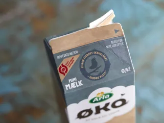 Arla fjerner skruelåget på 74 millioner økologiske mælk