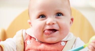 Hjælp din baby med at blive glad for mad