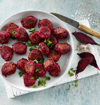 Sådan spiser du efter de nye kostråd: Vi danskere vil gerne spise grønnere, men vi ved ikke hvordan