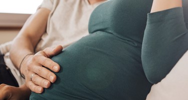 Sådan støtter du hende gennem fødslen