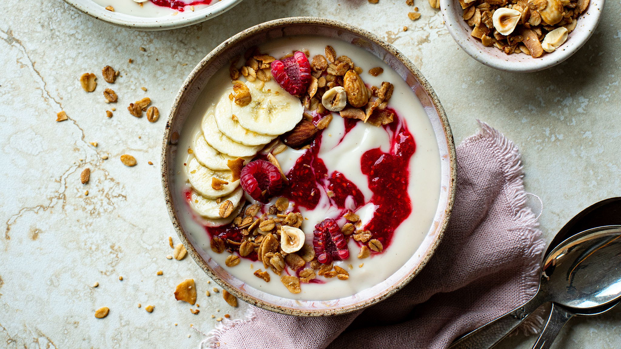 Lækre toppings-ideer til skyr og yoghurt
