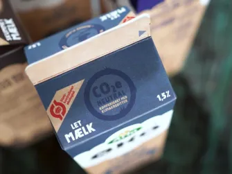 Arla klimakompenserer 90 millioner liter økomælk