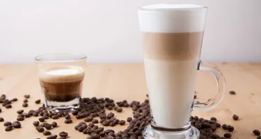 Macchiato kaffe vs latte: hvad er forskellen?
