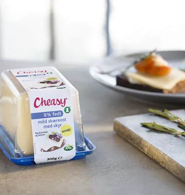 Cheasy lancerer ny proteinrig ost med skyr