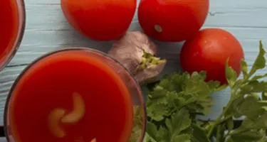 Tomate y pepino, la pareja perfecta