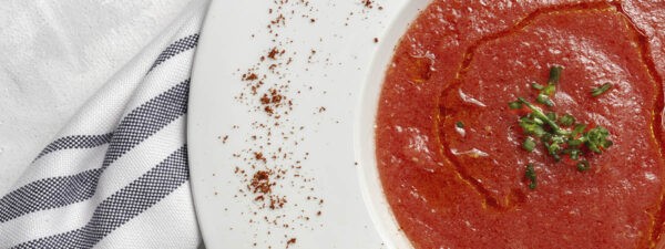 Salmorejo de fresas y frambuesas