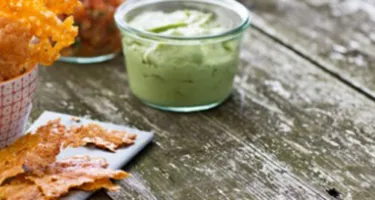 El queso cheddar, ideal para sándwiches y aperitivos