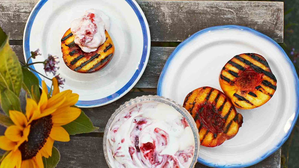 Grillatut nektariinit