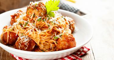 Proteiinipitoiset lihat ja kalat