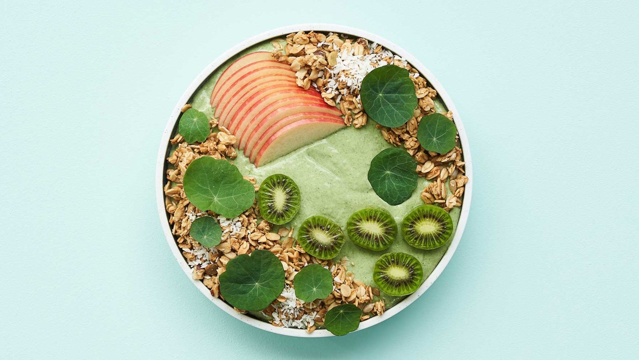 Matcha smoothie bowl