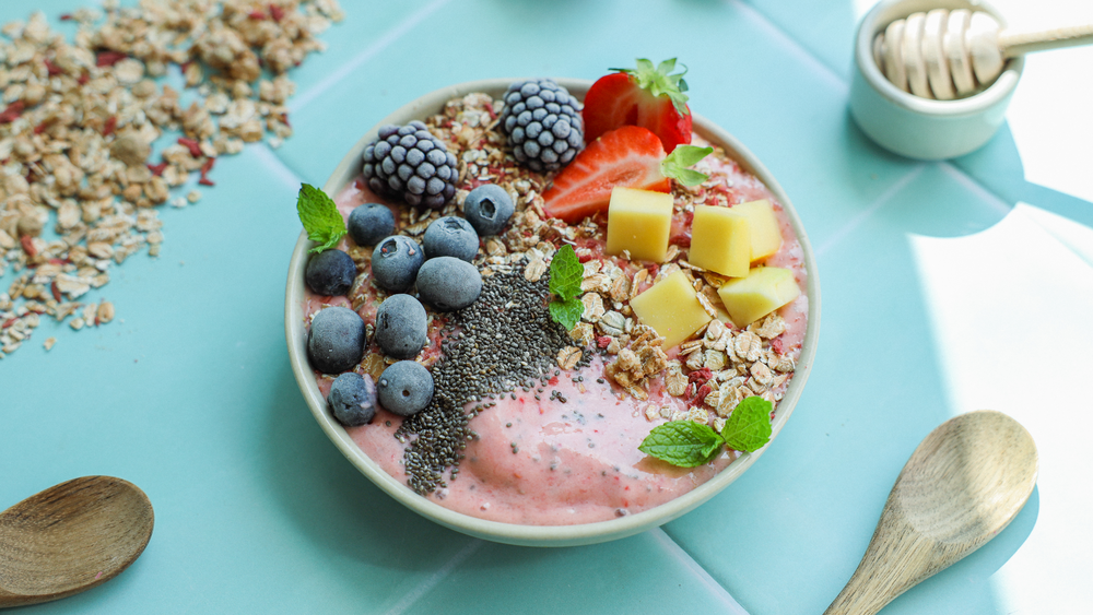 PNG_Version-Fruit smoothie bowl 