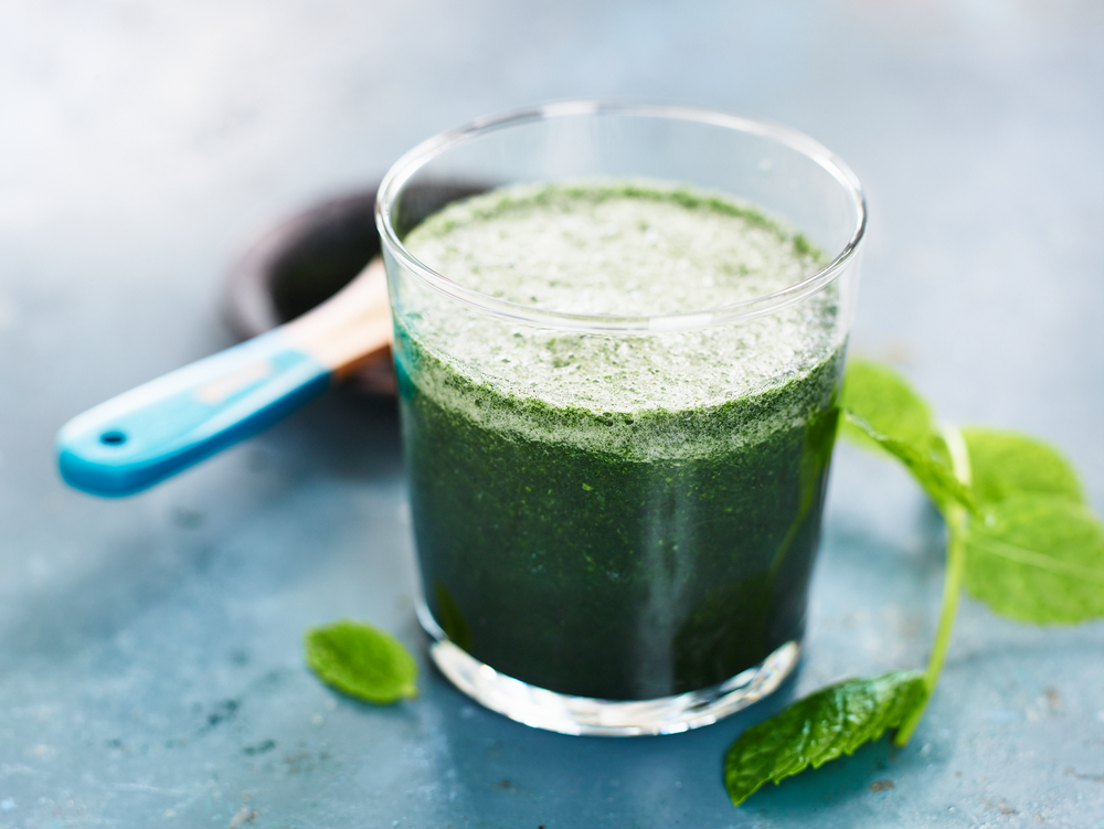 PNG_Version-Gron smoothie med mynta och spirulina