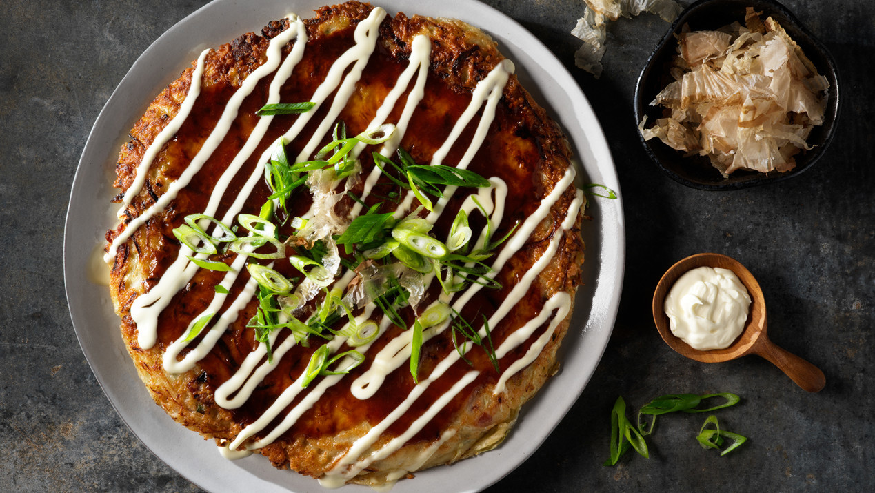 Okonomiyaki pannenkoek met kool