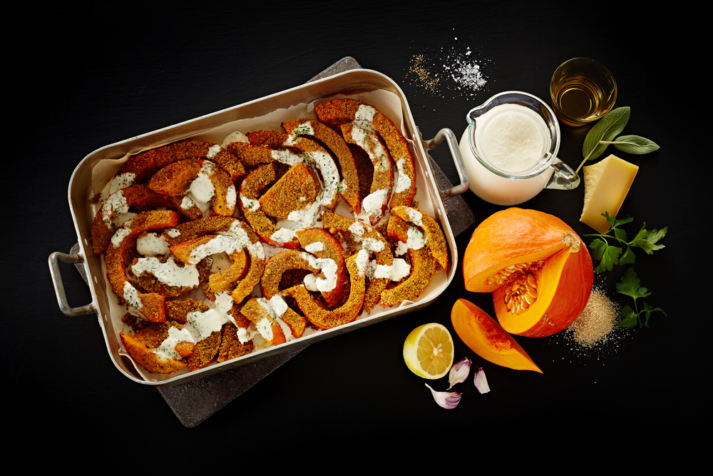 PNG_Version-Bagte skiver af græskar med ostekrumme og persillefløde,