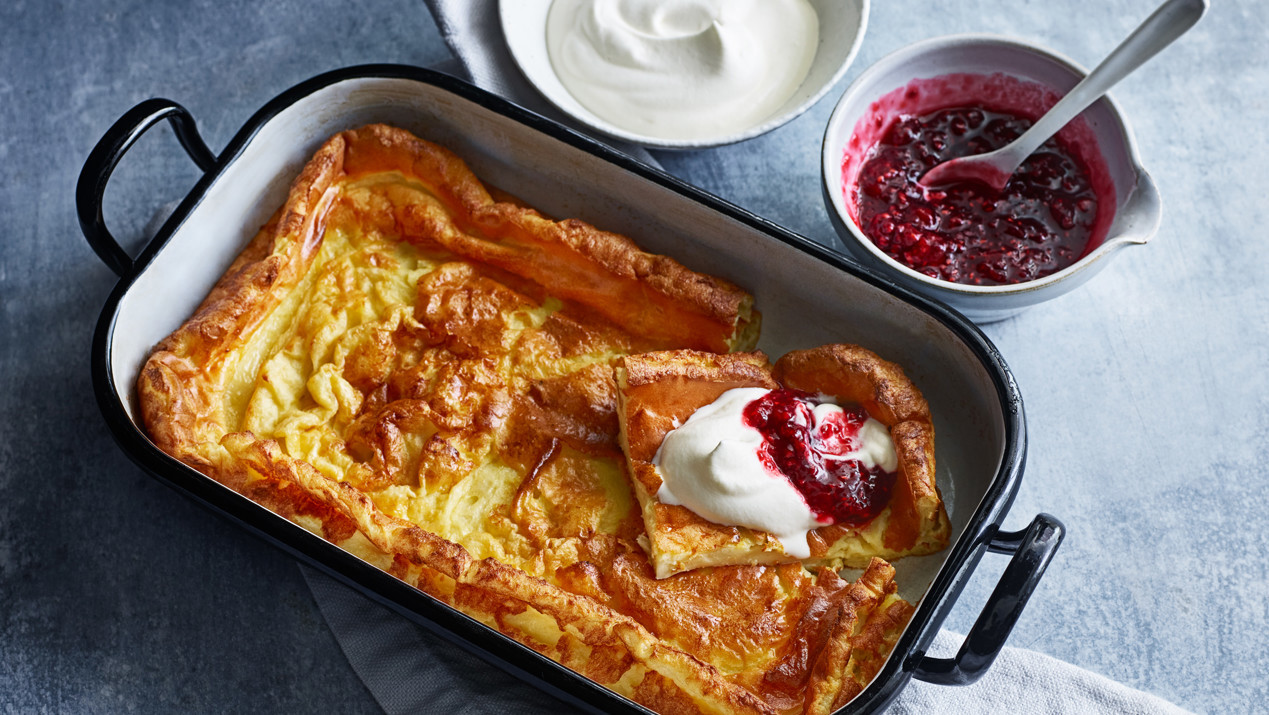Ovenpannenkoek met slagroom en jam
