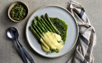 grilled-asparagus-C8A253B8-1C60-41DF-B350EC6CFAE976DB