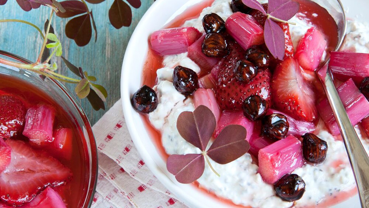 Chia met aardbei en rabarber