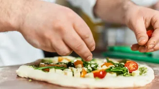 https://cdb.arla.com/api/assets/arla-pro-mea/ef49249c-d680-4f09-8dd3-e85cf7588a35/marco-pizza.jpg