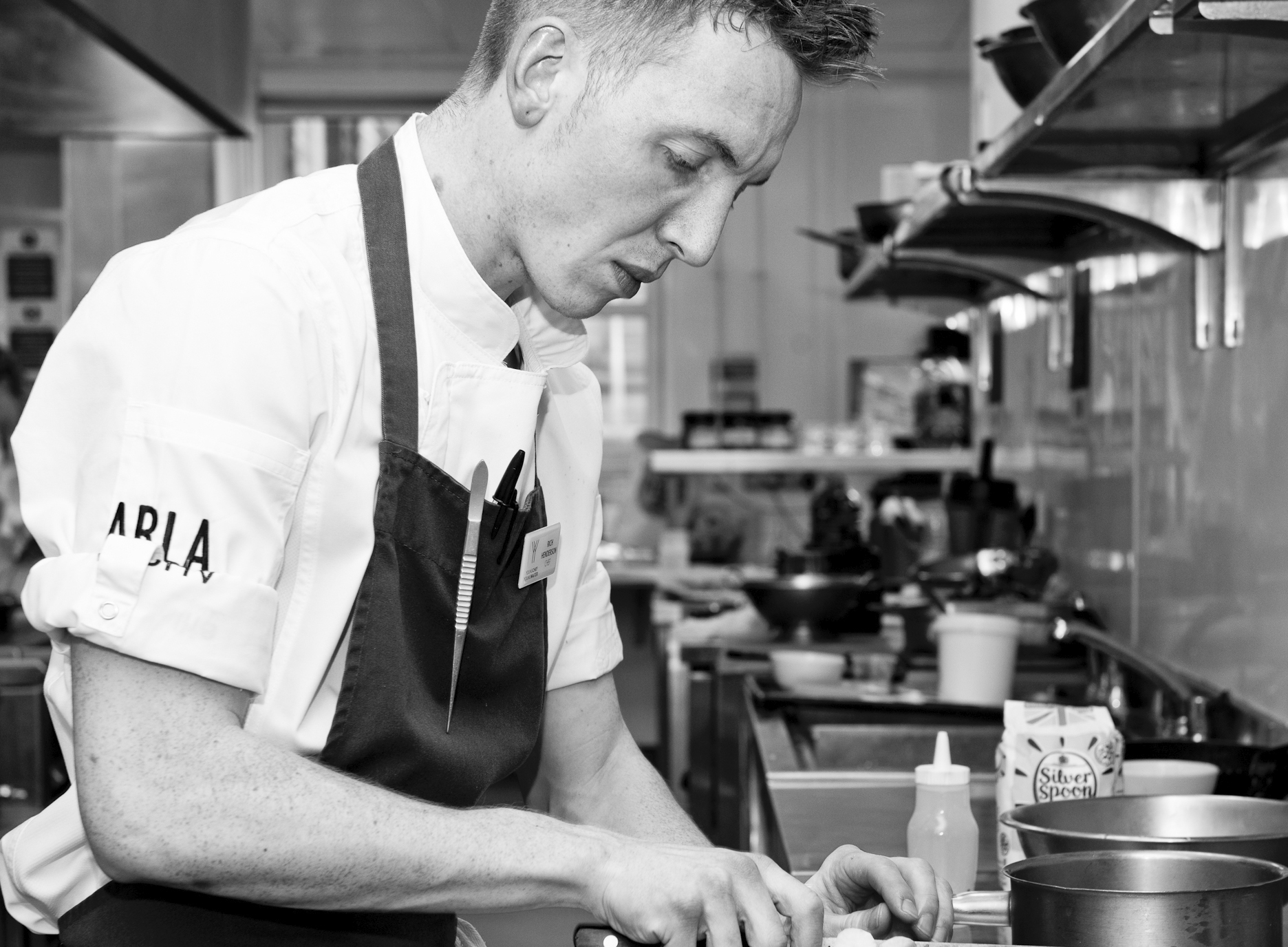 https://cdb.arla.com/api/assets/arla-pro-uk/rich-henderson.jpg