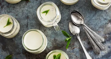 Efterrätt i glas – 11 recept på enkla och goda desserter att bjuda på