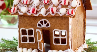 Så gör du pepparkakshus – mallar och tips
