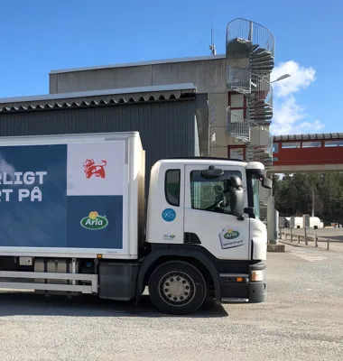 För andra gången i år höjer Arla mjölkpriset till bönderna. Foto: Arla