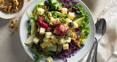 Till frukost, mellis och middag – så gör du din dag härligt ”ostig” och näringsrik