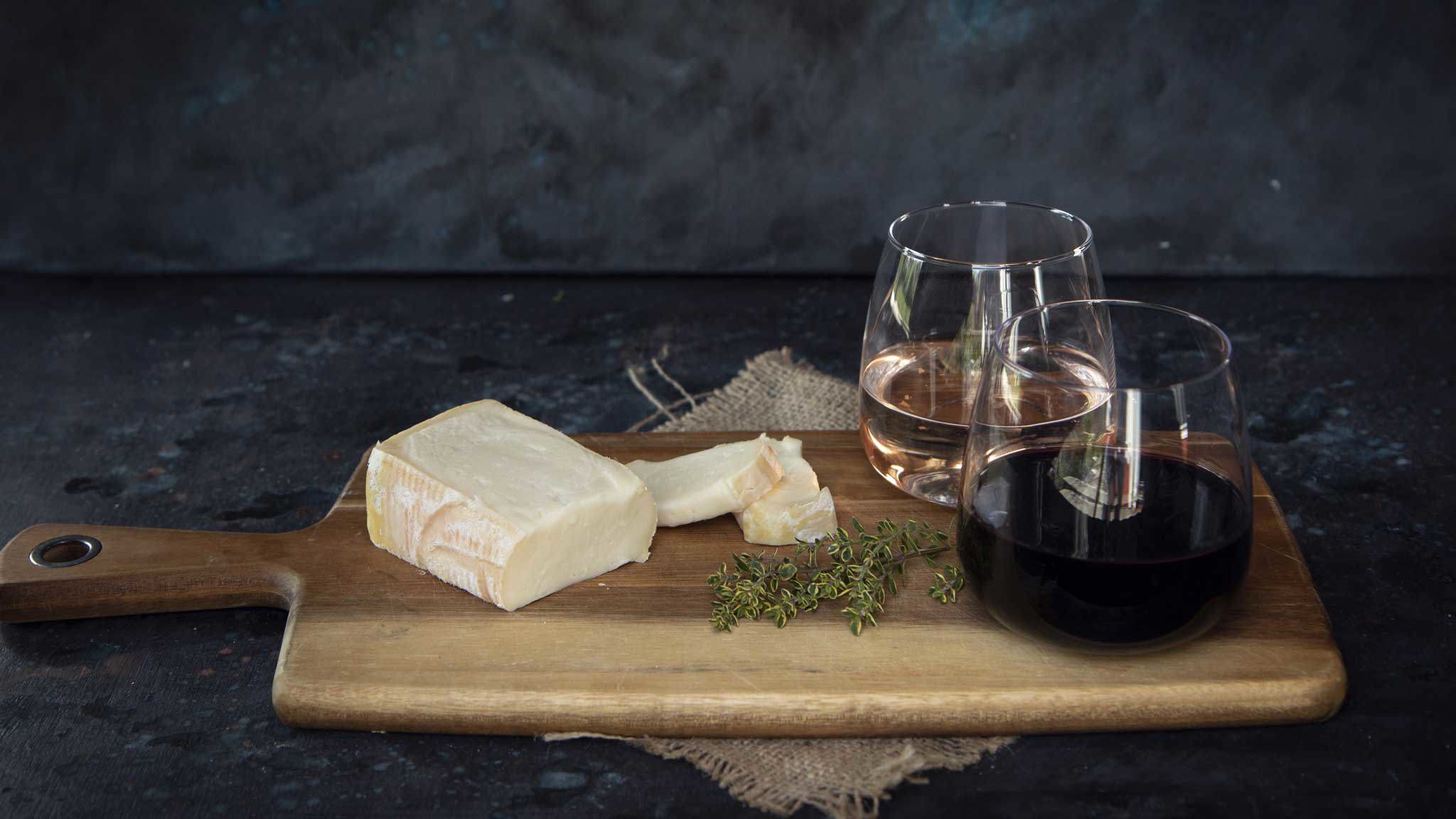 Vin som passar Taleggio – våra bästa tips