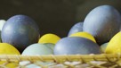 Färga ägg naturligt – så färgar du ägg enkelt med det du har hemma