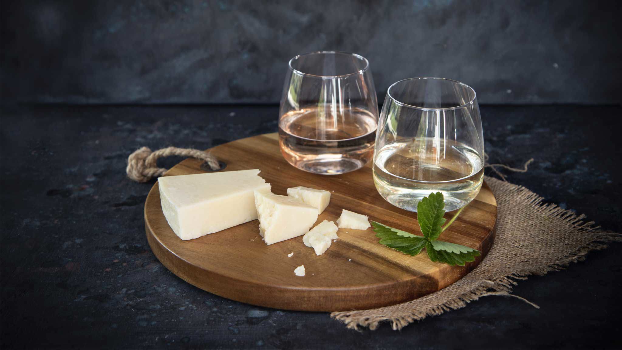 Så väljer du rätt vin till pecorino