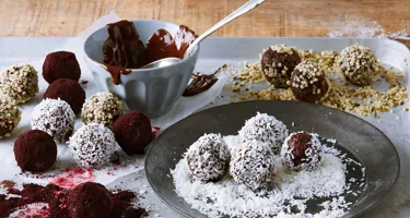 8 enkla knep som gör dina chokladbollar ännu godare