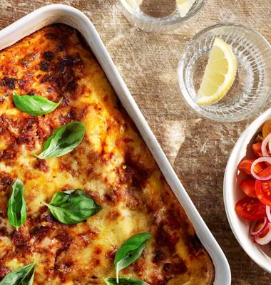 Lasagne är populärast bland recepten som passar bra till matlådan. Bild: Arla.