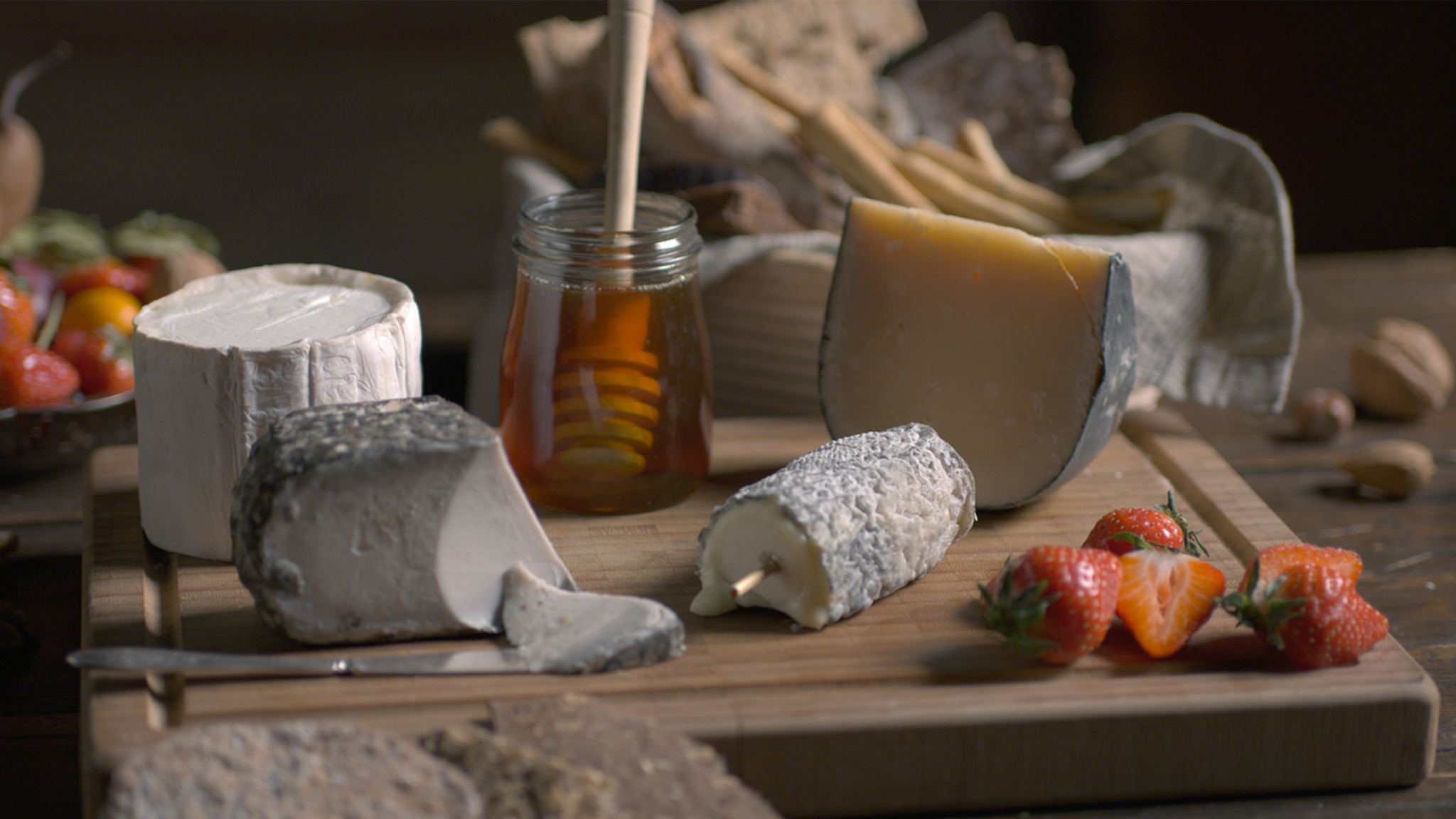 Förvara och servera ost på rätt sätt