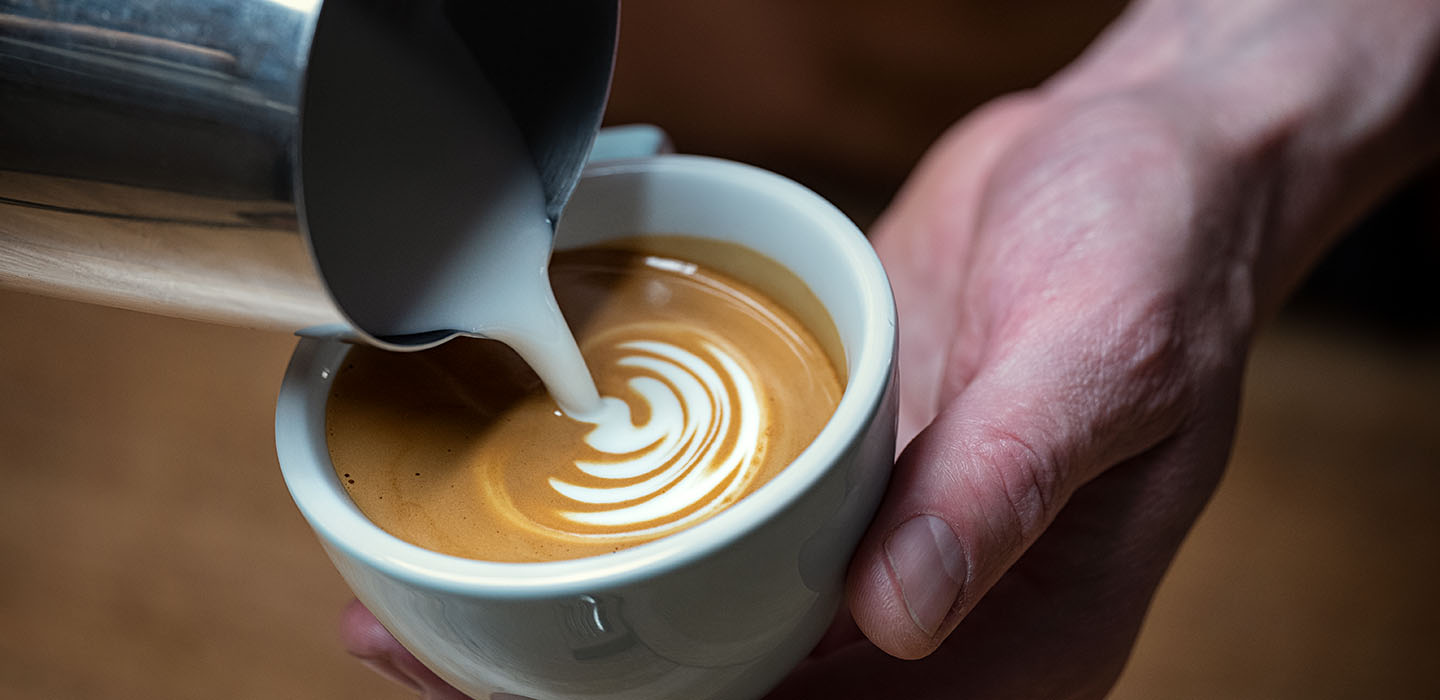 Skumma-mjolk2-1440x700