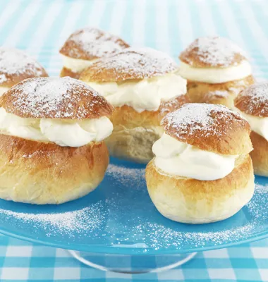 Fettisdagen 2017: idag äter drygt varannan svensk en semla