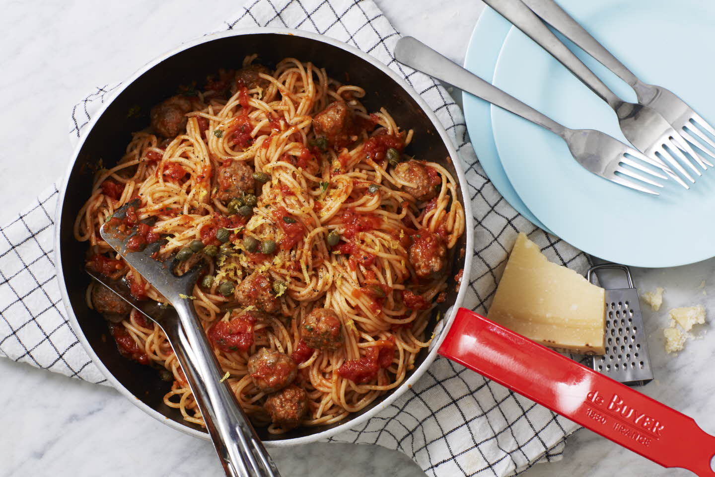 Italienska köttbullar med extra fyllig tomatsås1440.jpg