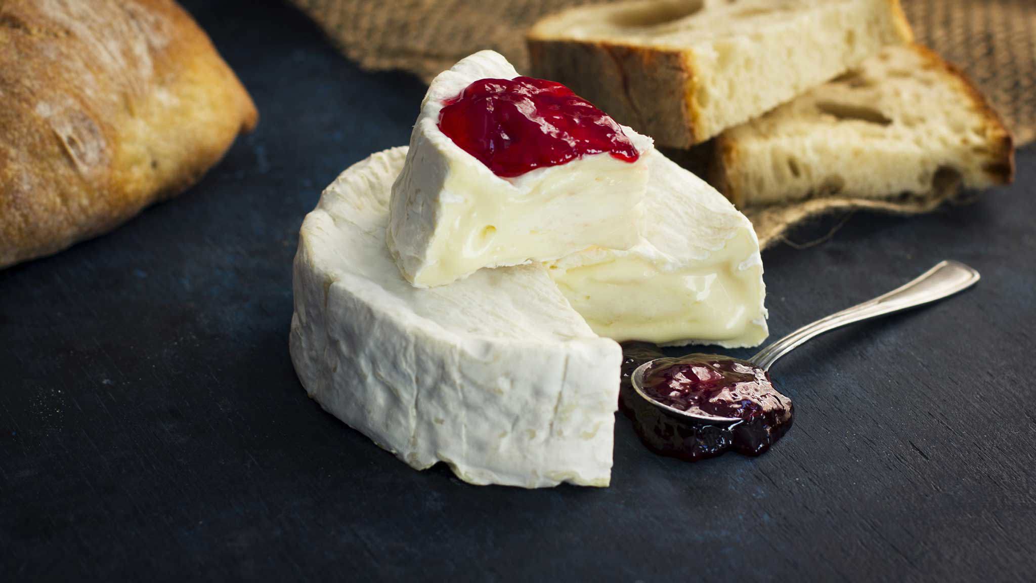 Handgjord ost från Normandie  – Camembert 