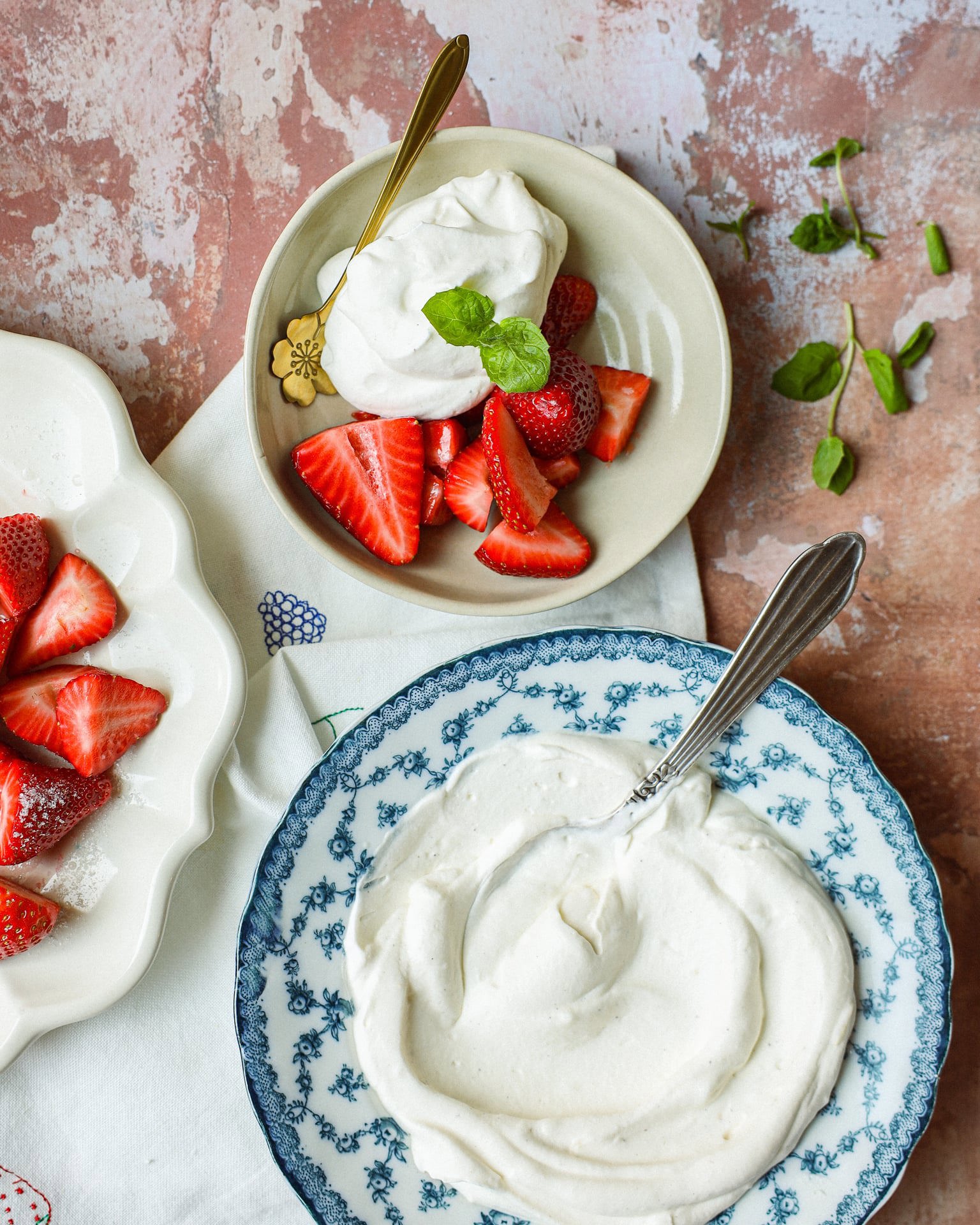 How to clean strawberries