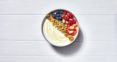 Delicious ideas for yogurt toppings