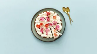 Carrot cake with dates