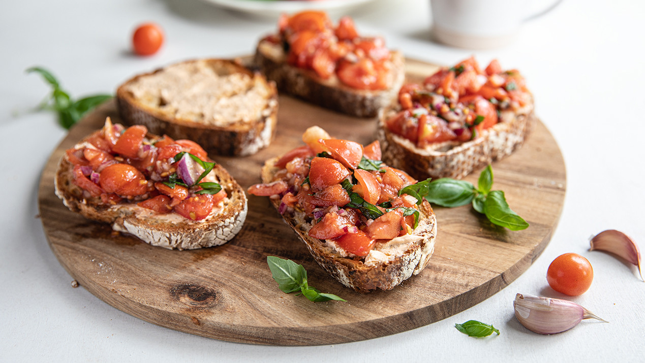 Bruschetta with tomatoes