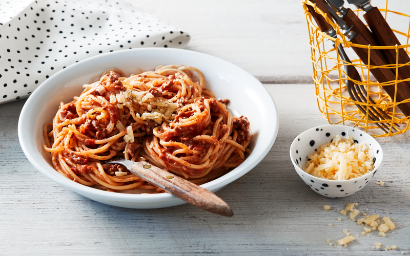 Creamy spaghetti bolognese