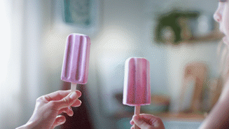 GIFS Lactofree_02_Cheering with ice cream.gif