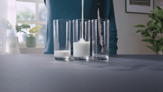 GIFS Lactofree_03_Level of milk going up and down randomly V1.gif